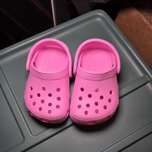 CROCS Kids Bubblegum Pink Classic Clog